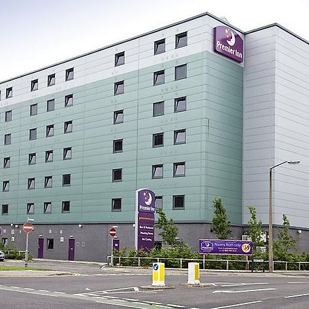 Premier Inn London Elstree / ボーハムウッド エクステリア 写真
