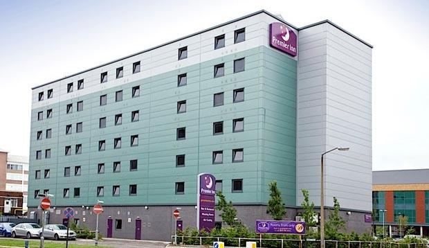 Premier Inn London Elstree / ボーハムウッド エクステリア 写真