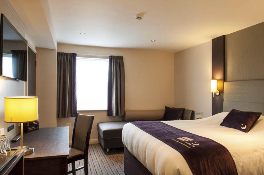 Premier Inn London Elstree / ボーハムウッド 部屋 写真