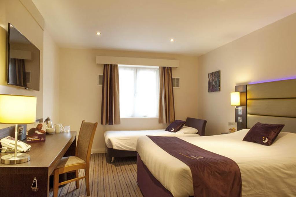 Premier Inn London Elstree / ボーハムウッド 部屋 写真