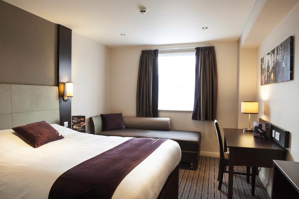 Premier Inn London Elstree / ボーハムウッド 部屋 写真
