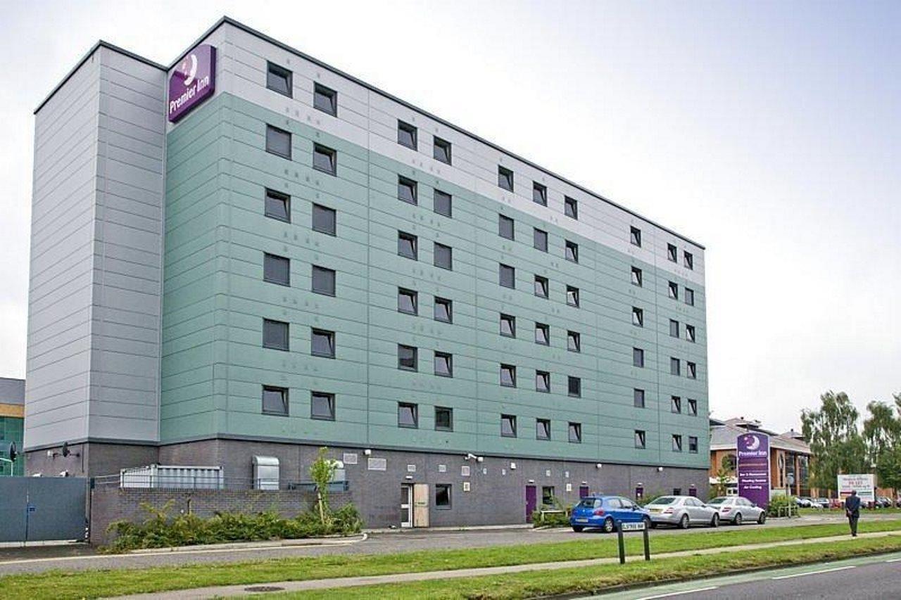 Premier Inn London Elstree / ボーハムウッド エクステリア 写真