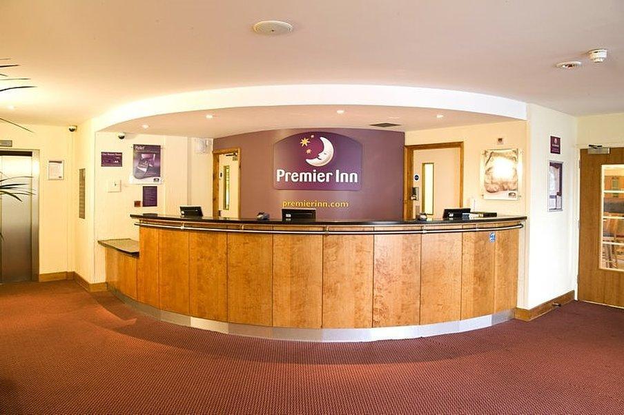 Premier Inn London Elstree / ボーハムウッド エクステリア 写真